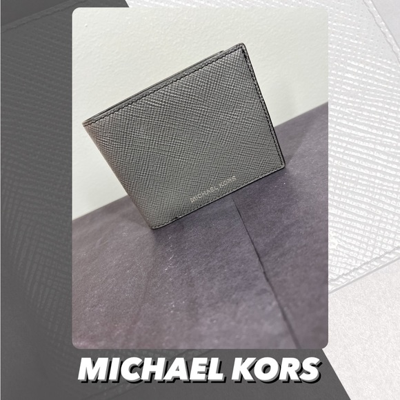 Michael Kors Other - EUC Michael Kors Harrison Wallet